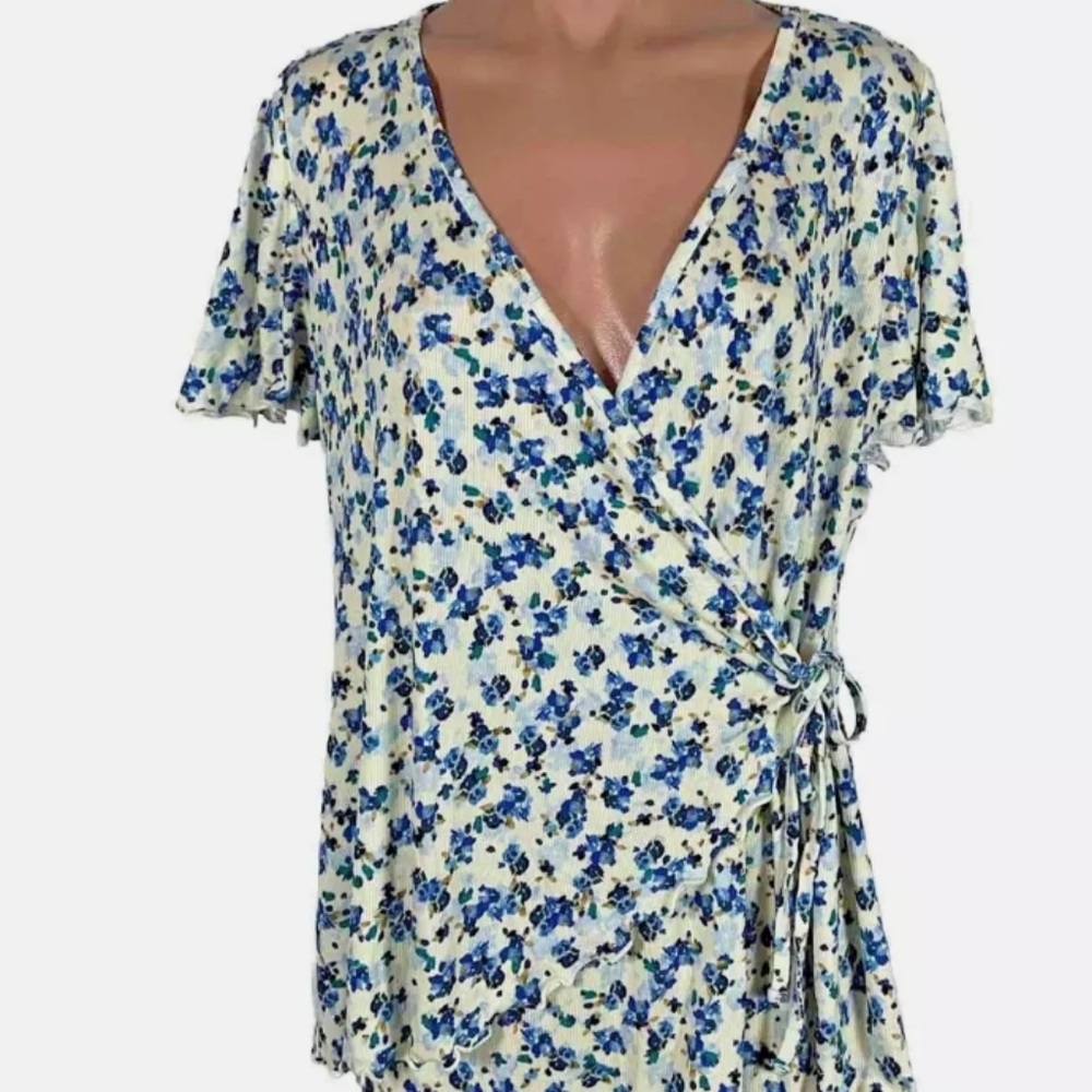 Lane Bryant Plus Size 22/24 Womens Blue Floral Ruffle Wrap Top